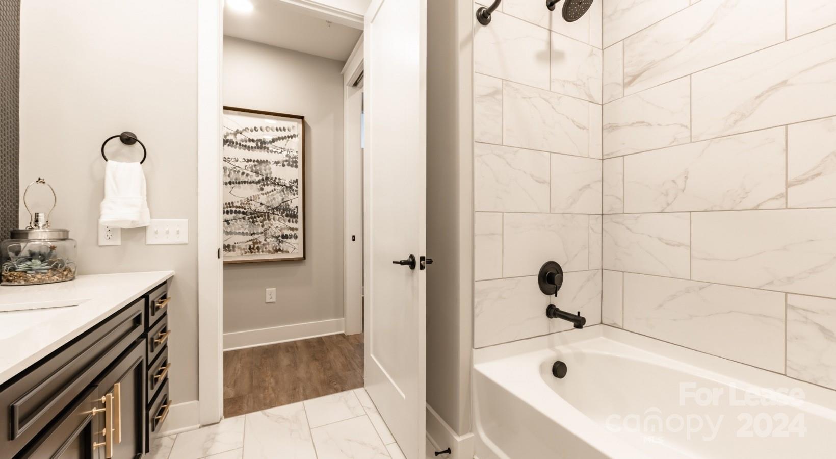 Charlotte, North Carolina 28202, United States, 1 Bedroom Bedrooms, ,1 BathroomBathrooms,Residential,Active,62989