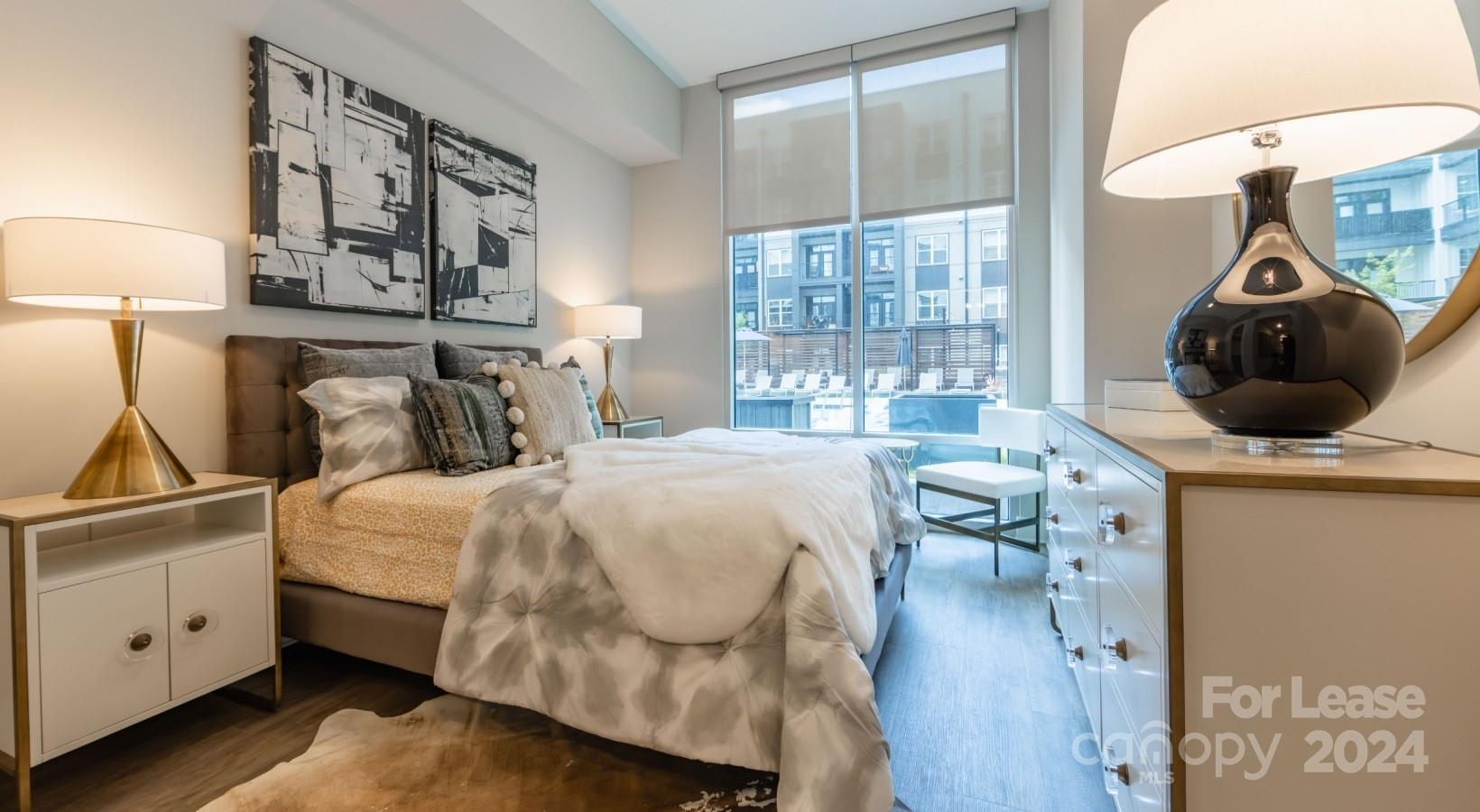 Charlotte, North Carolina 28202, United States, 1 Bedroom Bedrooms, ,1 BathroomBathrooms,Residential,Active,62989