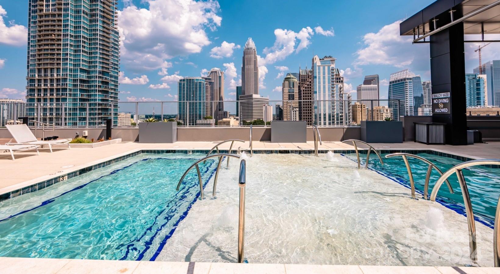 Charlotte, North Carolina 28202, United States, 1 Bedroom Bedrooms, ,1 BathroomBathrooms,Residential,Active,62989