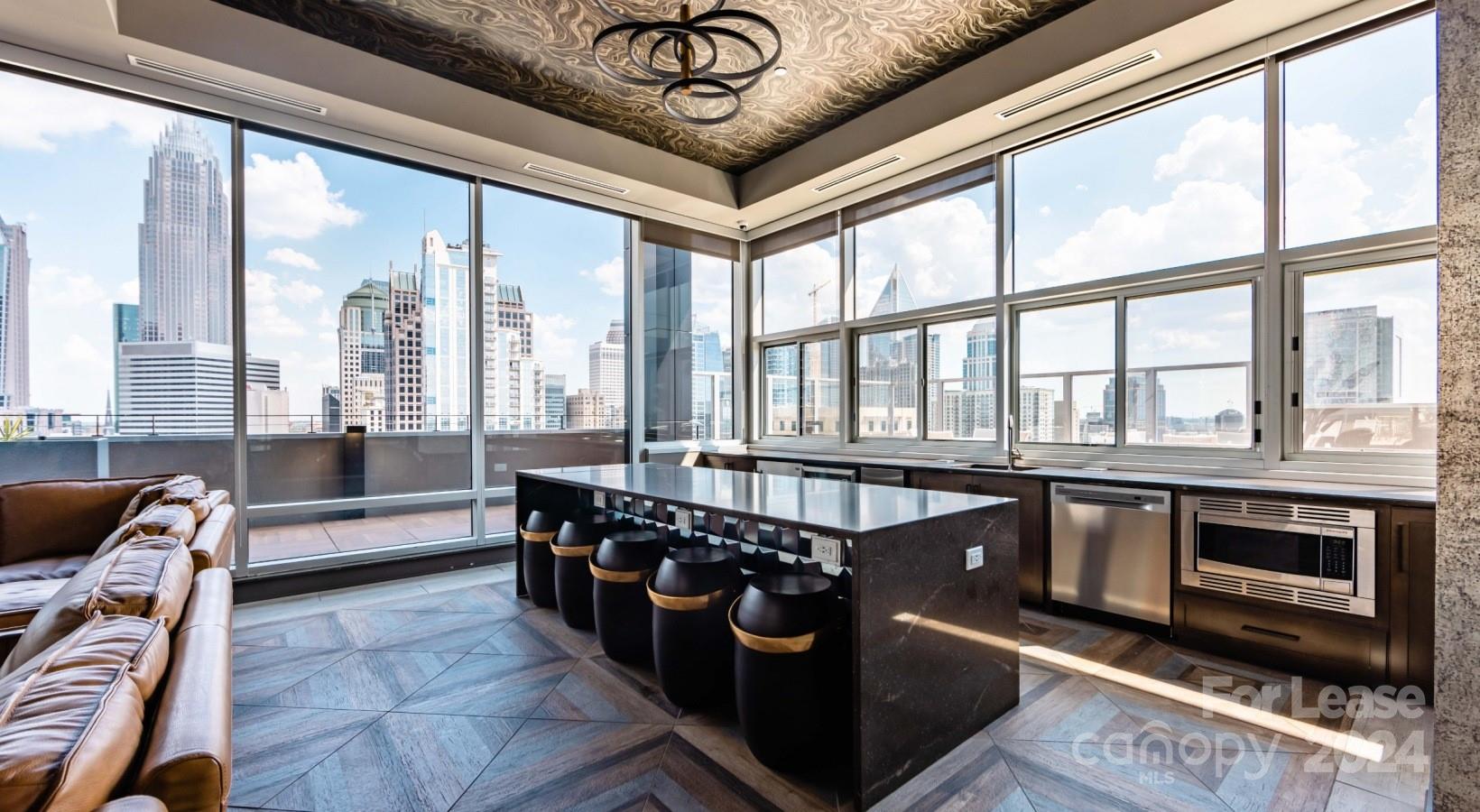 Charlotte, North Carolina 28202, United States, 1 Bedroom Bedrooms, ,1 BathroomBathrooms,Residential,Active,62989