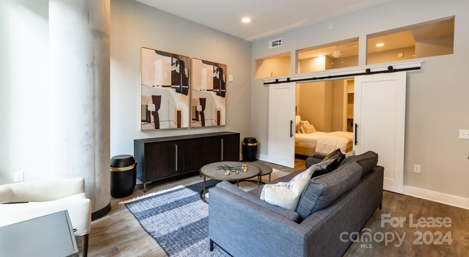 Charlotte, North Carolina 28202, United States, 1 Bedroom Bedrooms, ,1 BathroomBathrooms,Residential,Active,62989