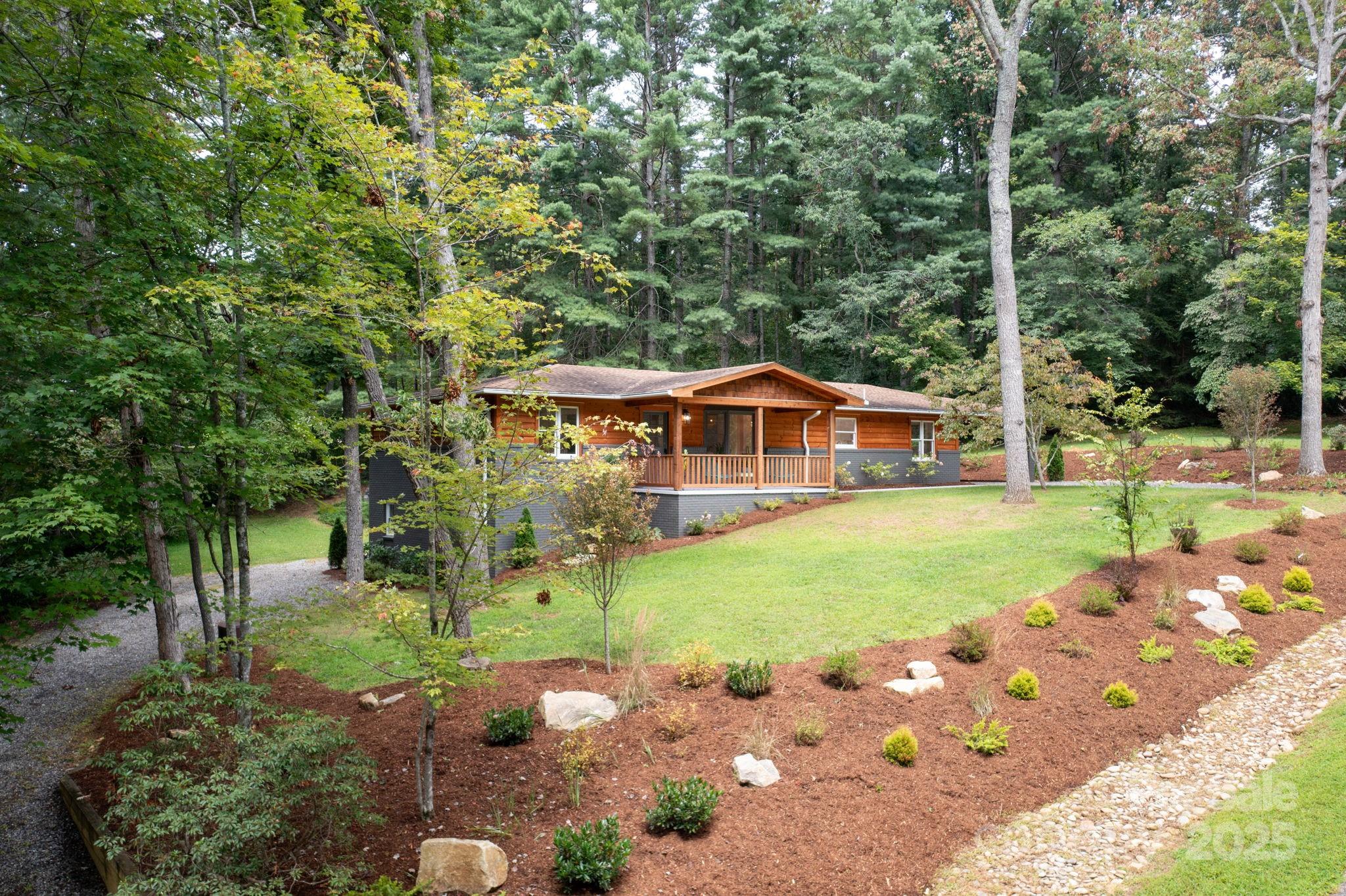 15 Pine Ridge Court