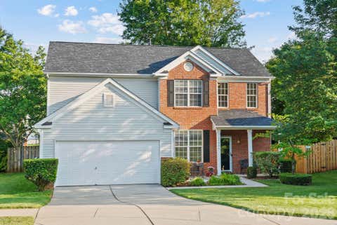 Photo of 15926 Bubbling Branch Lane, Charlotte, NC 28273 (MLS # 4399403)