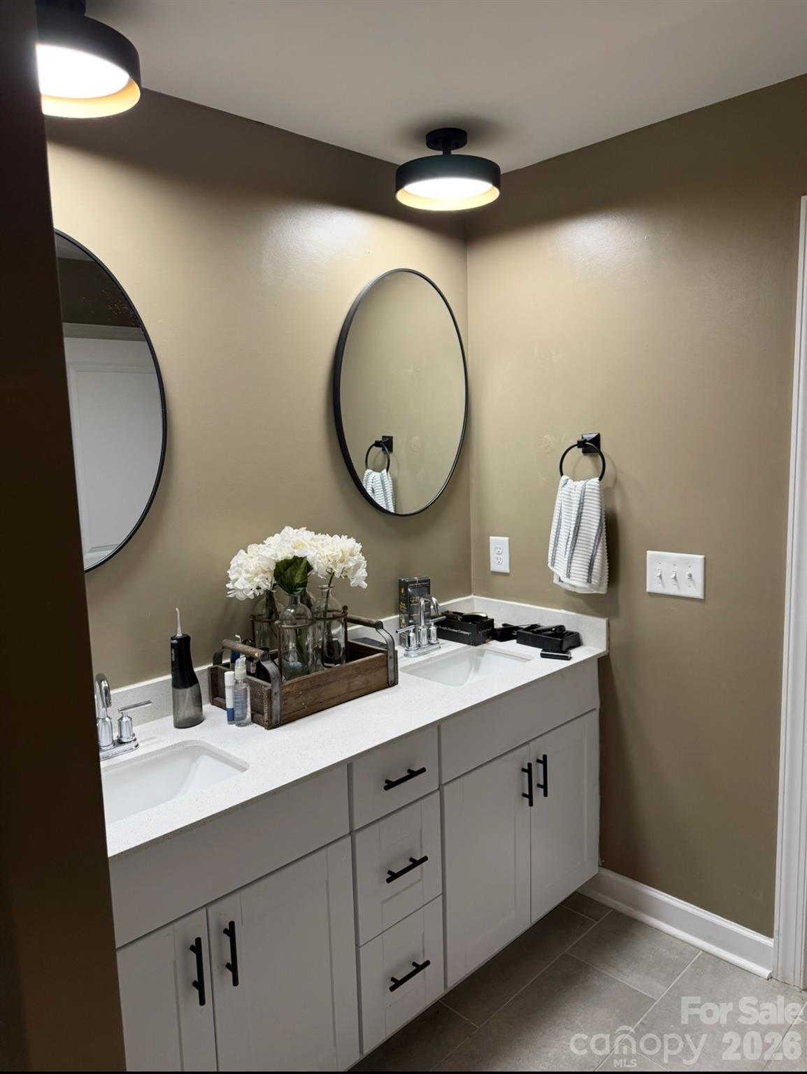 MORGAN HILLS - Residential