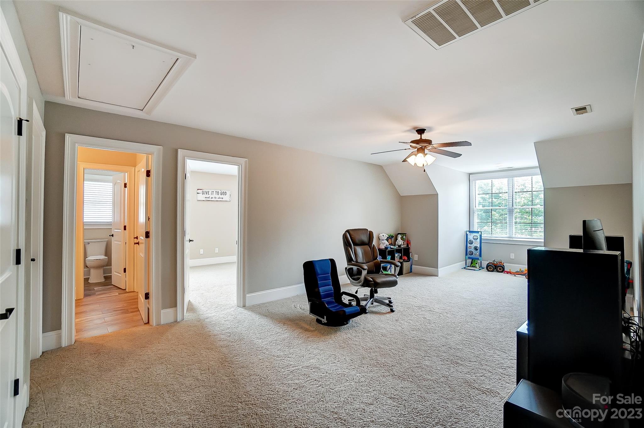 Creekwalk - Residential