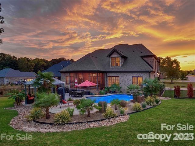 Creekwalk - Residential