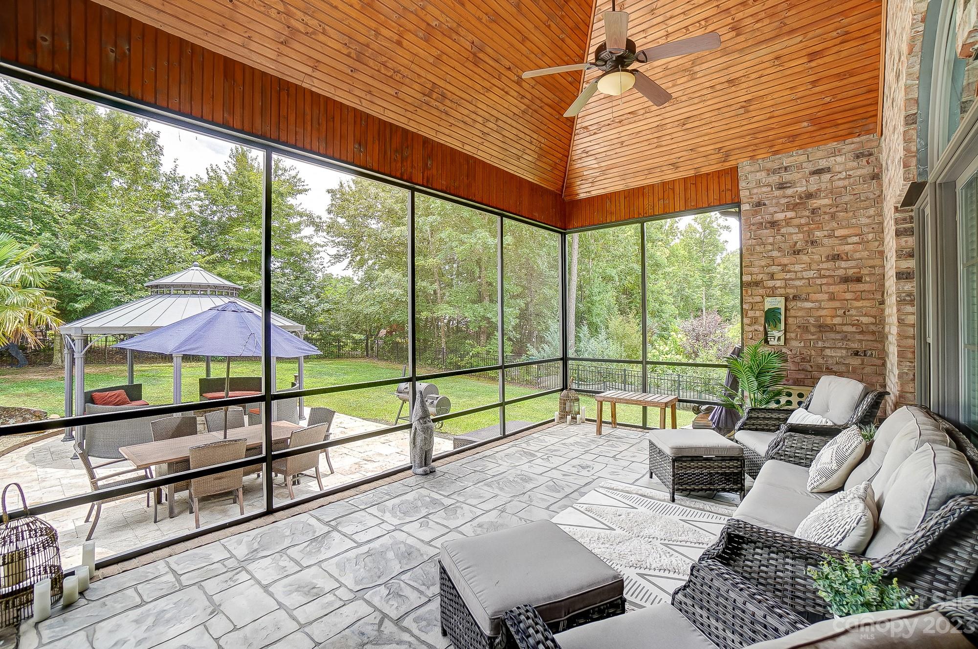 Creekwalk - Residential