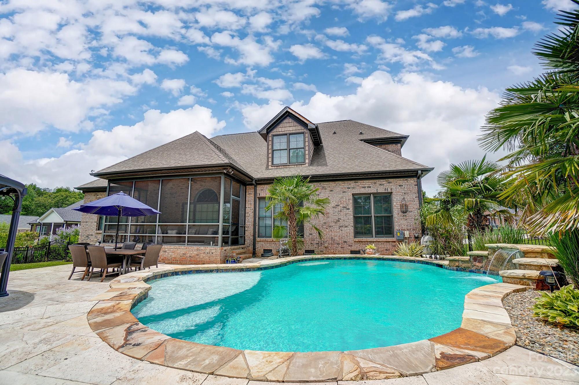 Creekwalk - Residential