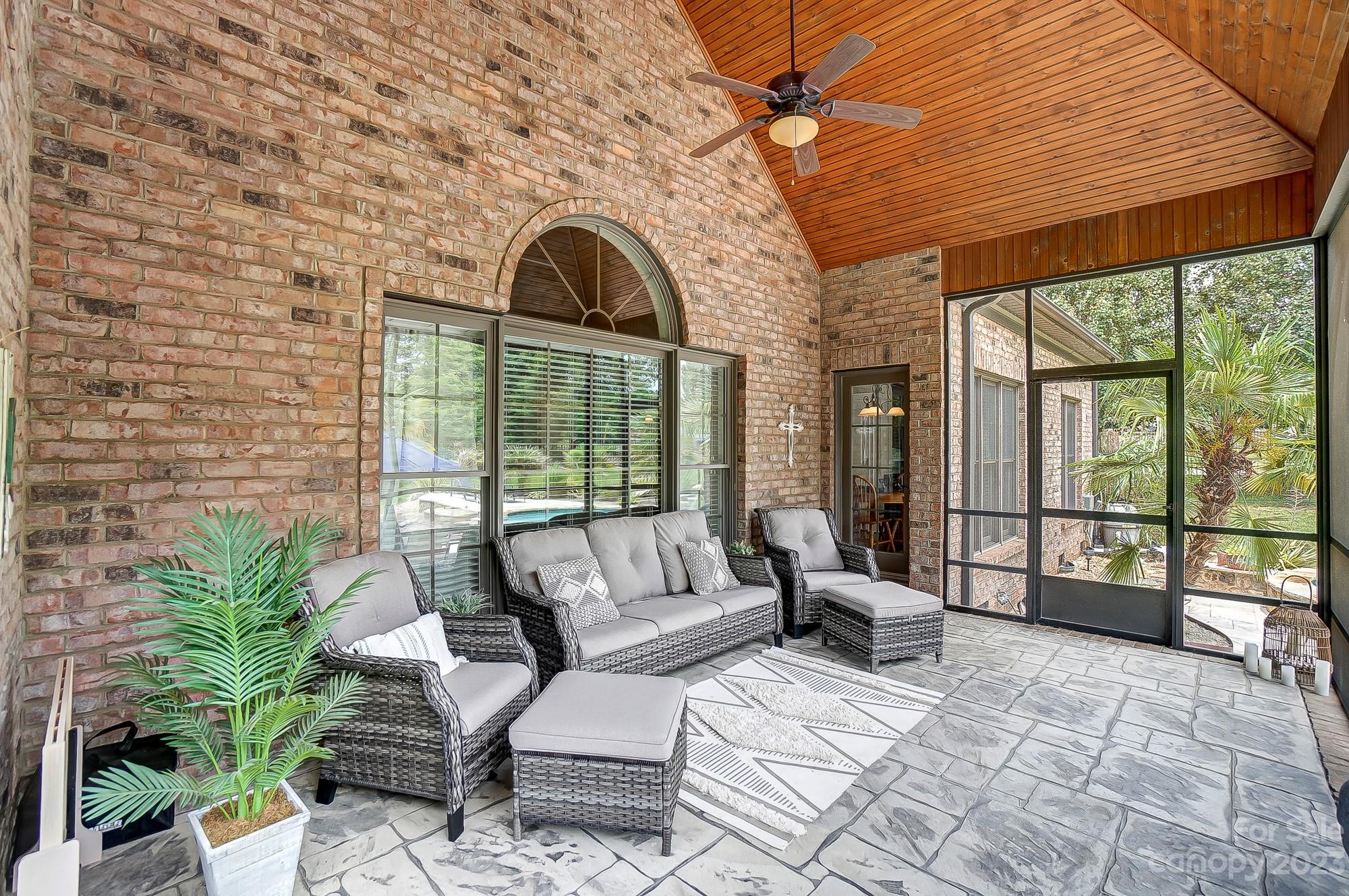 Creekwalk - Residential