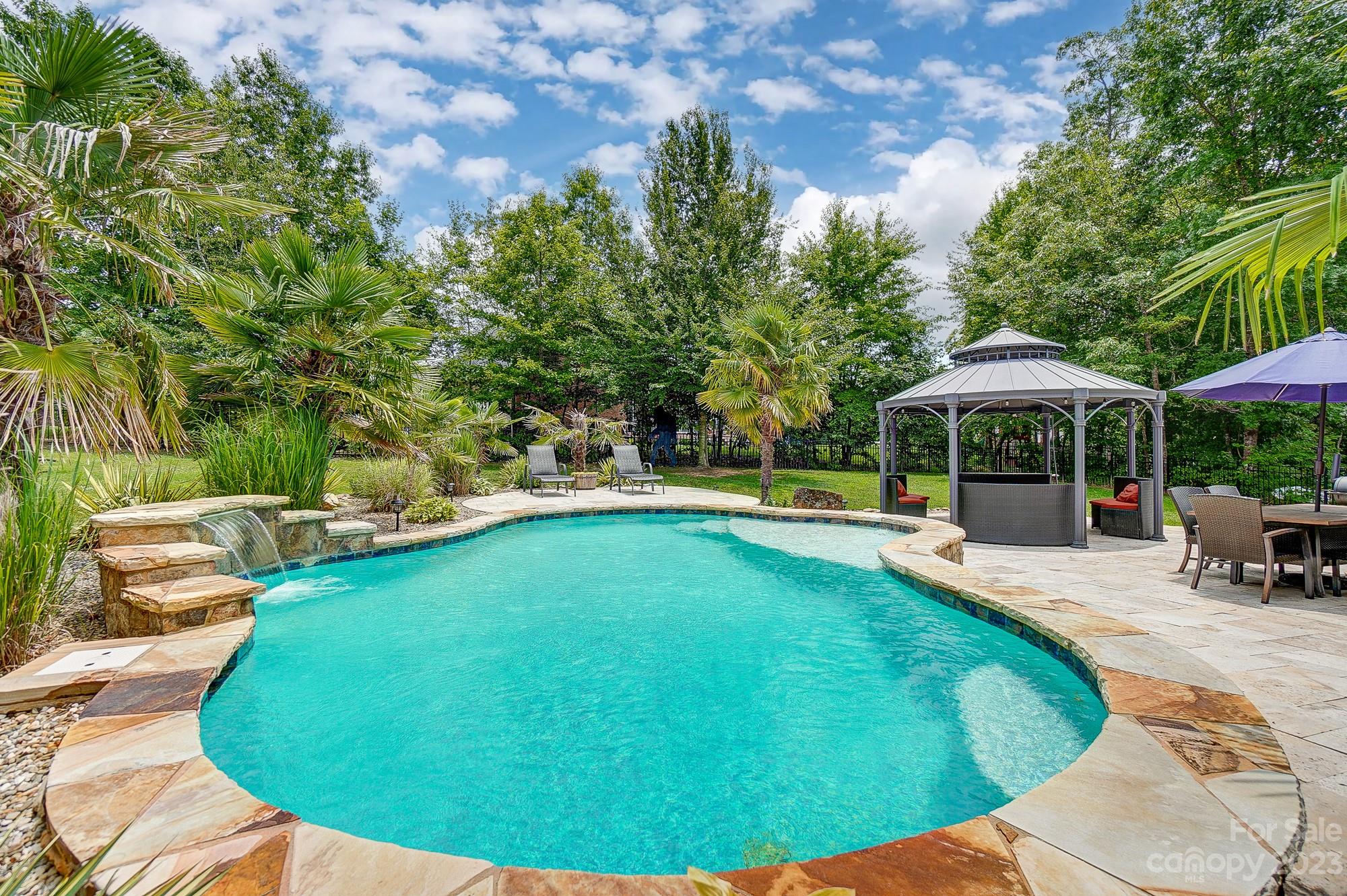 Creekwalk - Residential