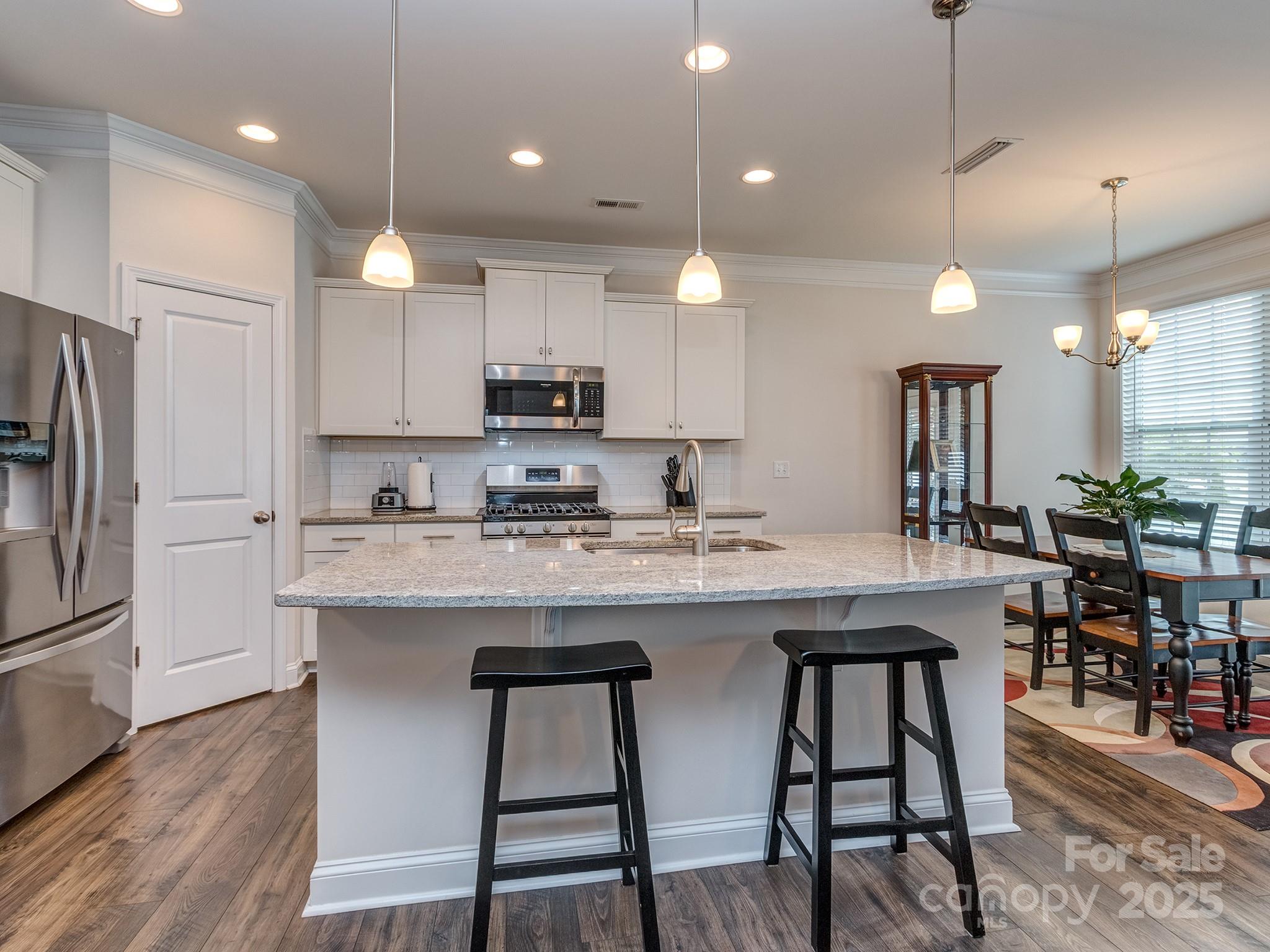 124 W Americana Drive