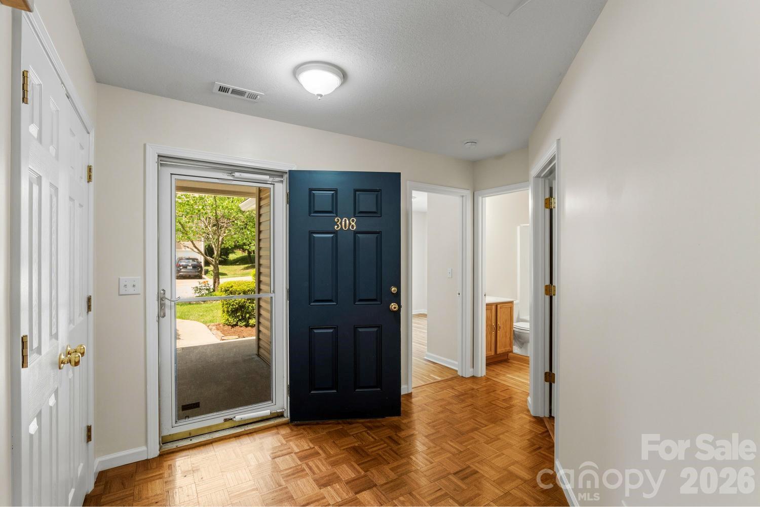 308 Wiltshire Circle