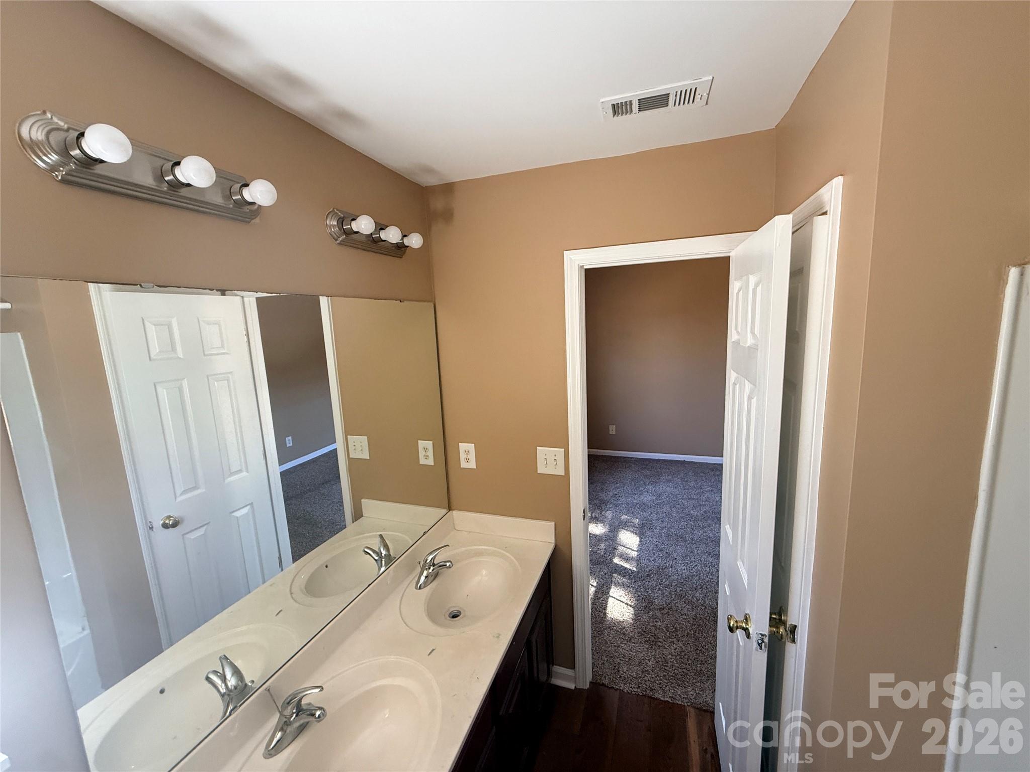 The Townes At Berkshire - Residential