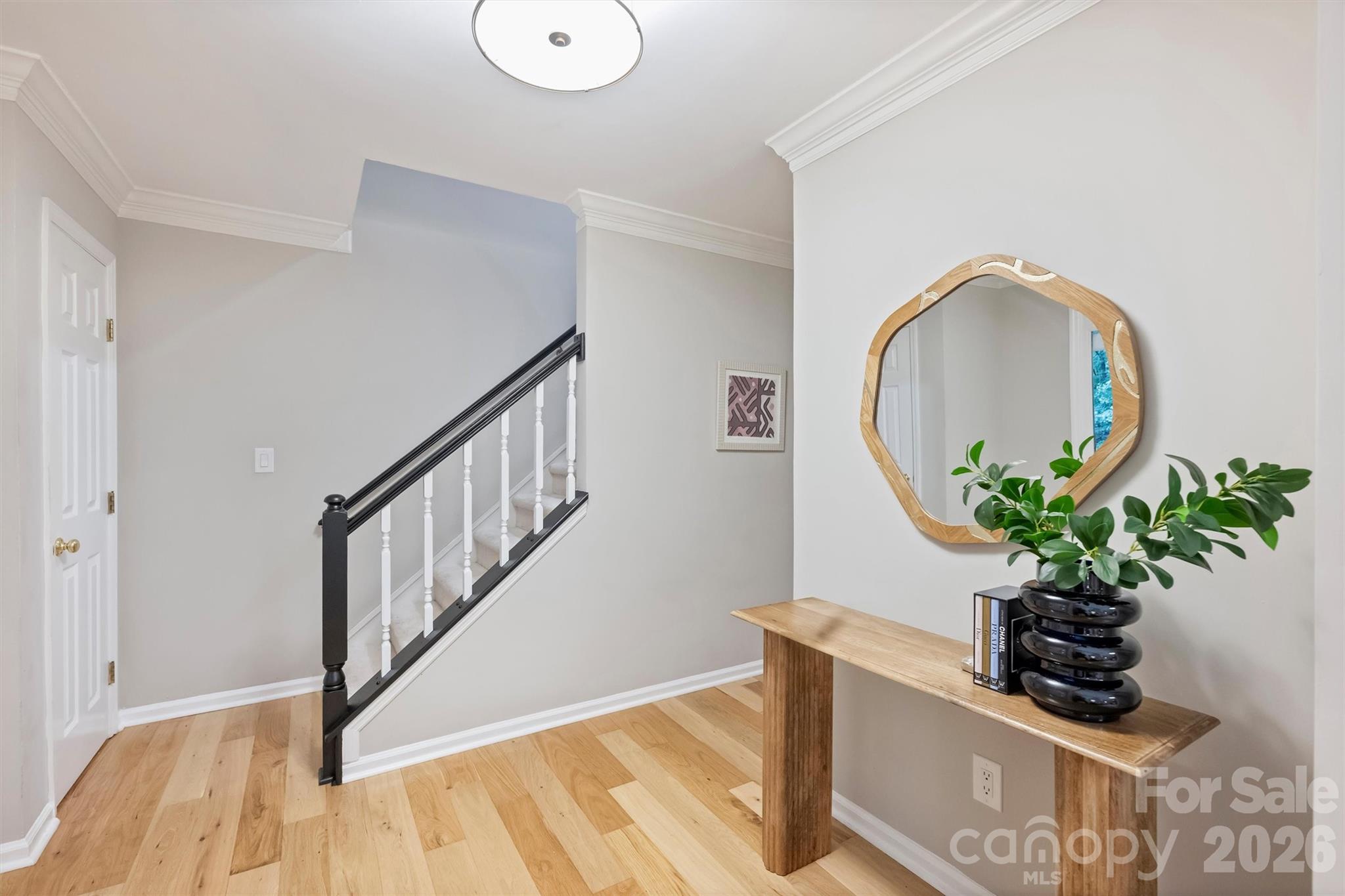 2500 Crescent Knoll Drive