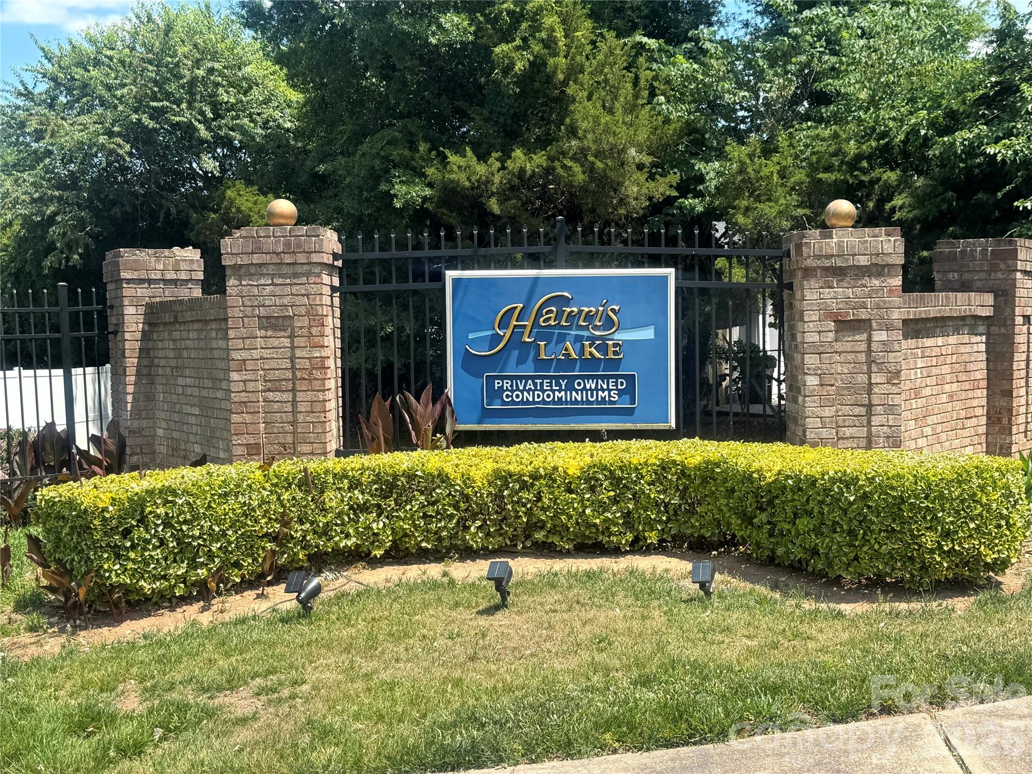 Harris Lake - Residential