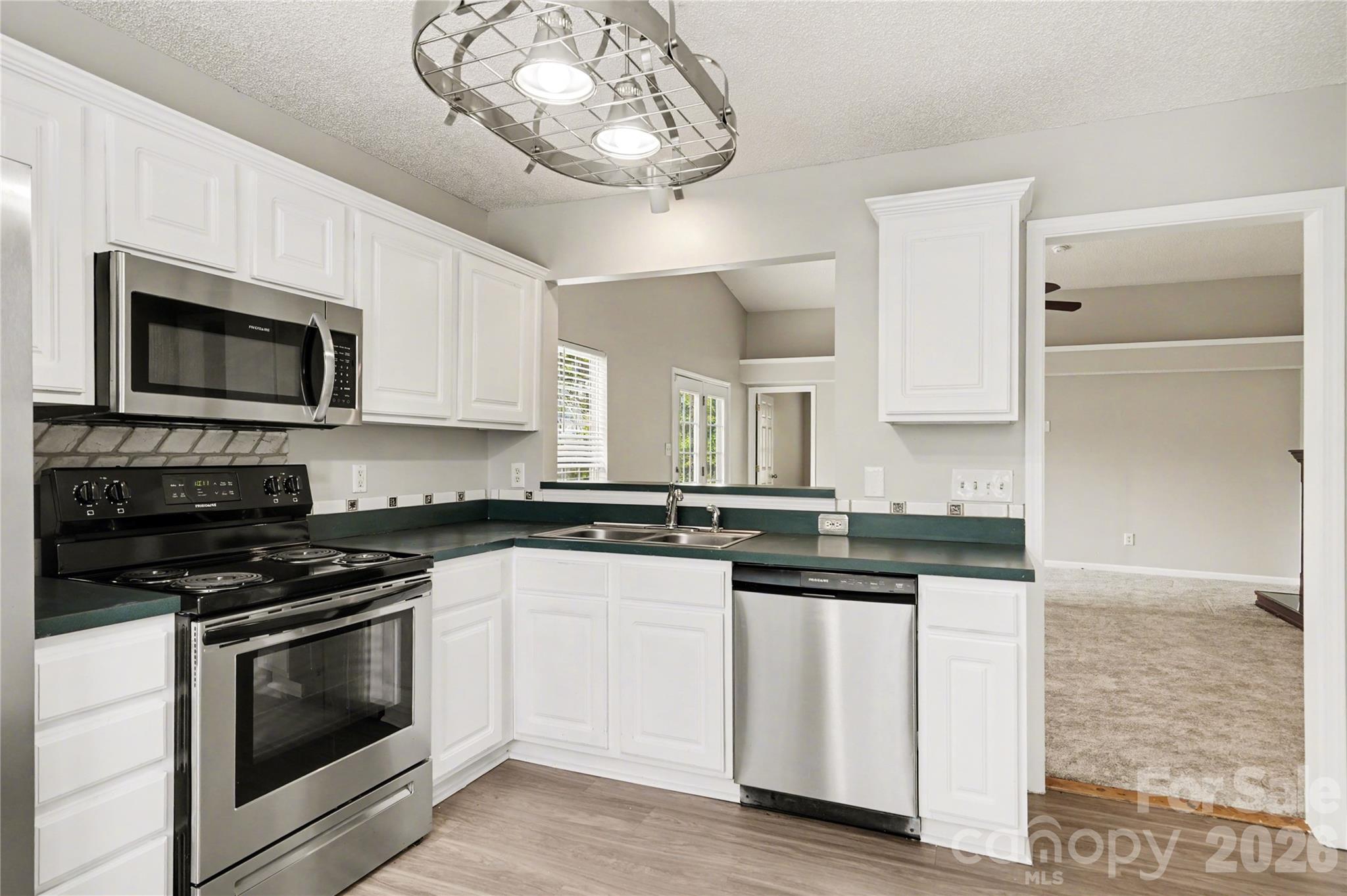 117 N Tanninger Road