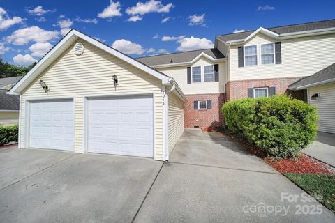 7014 Elm Hill Court Charlotte NC 28217