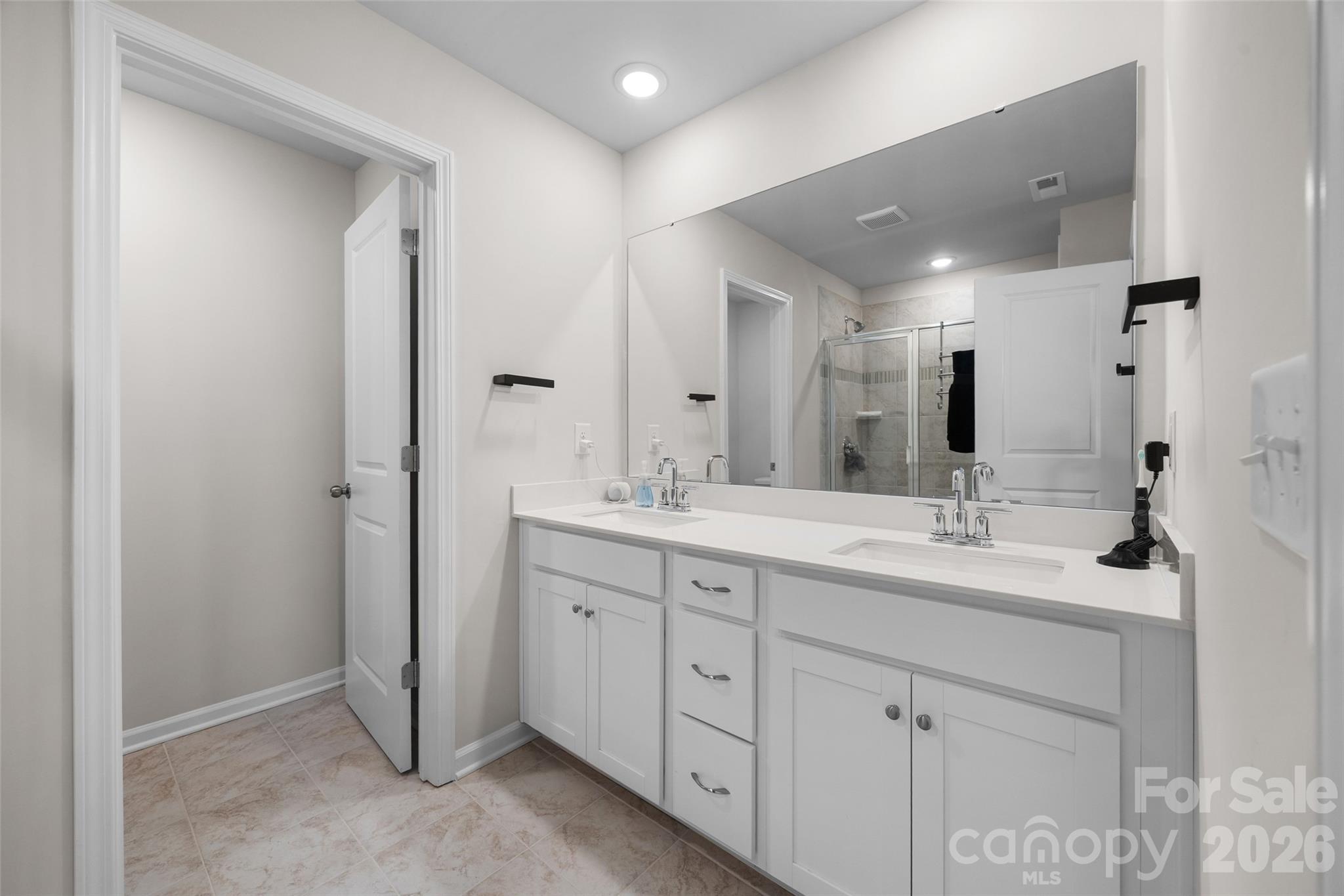Elizabeth - Residential