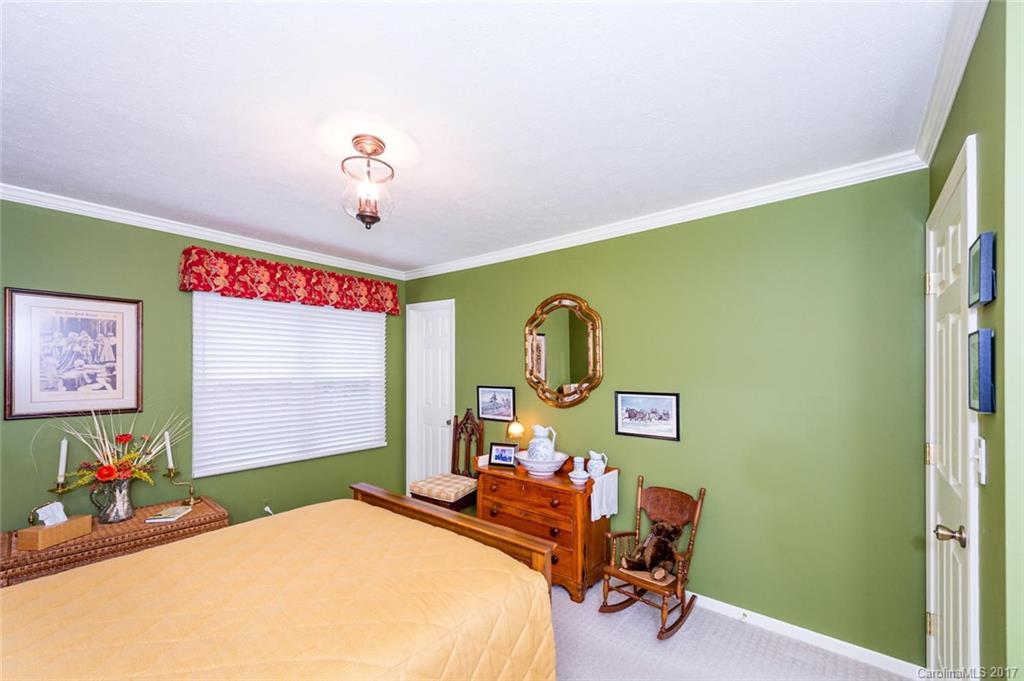 Flat Rock Manor - Residential