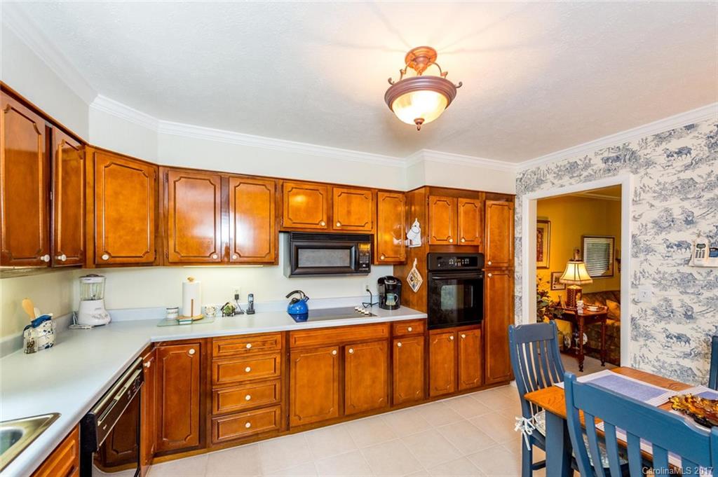 Flat Rock Manor - Residential