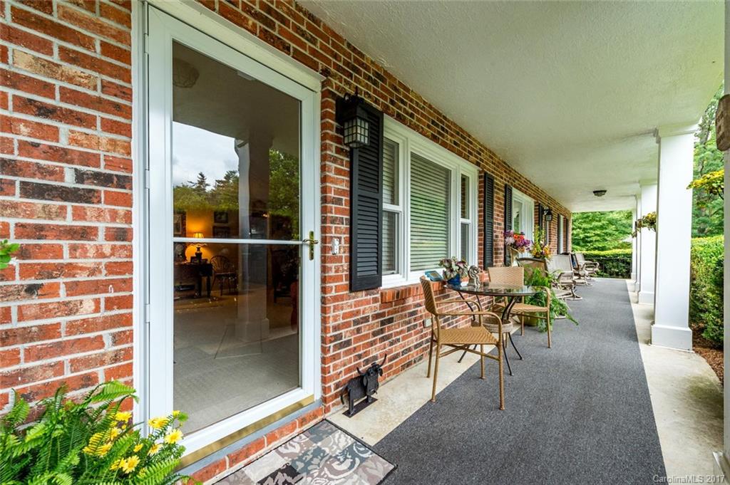 Flat Rock Manor - Residential