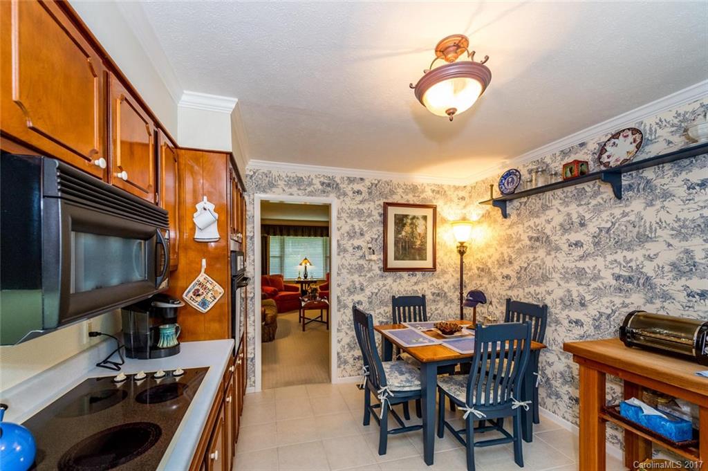 Flat Rock Manor - Residential