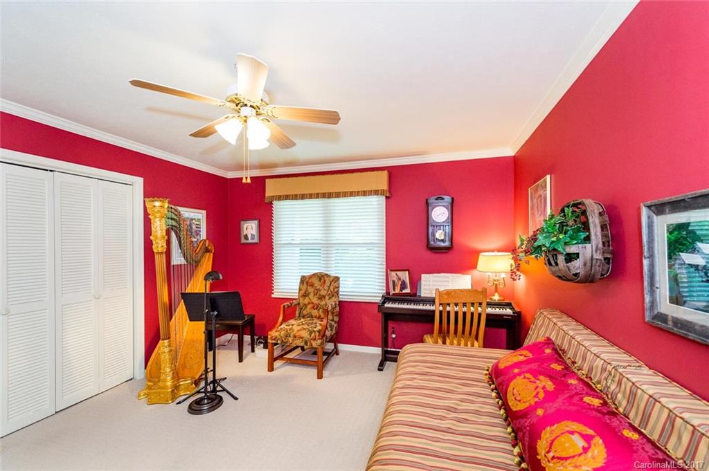 Flat Rock Manor - Residential