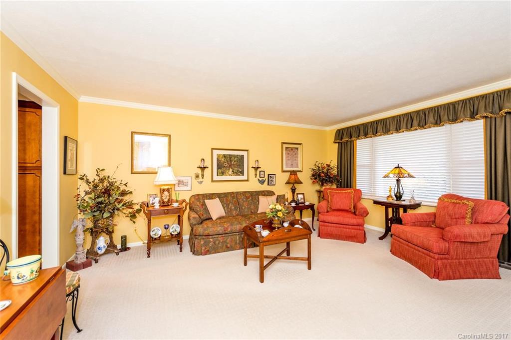 Flat Rock Manor - Residential