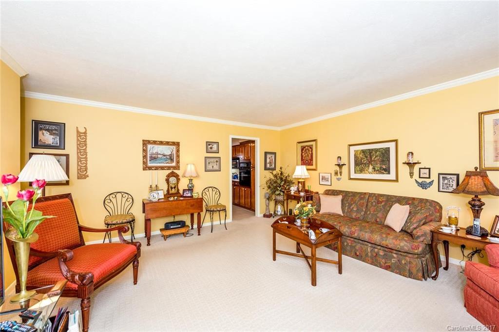 Flat Rock Manor - Residential