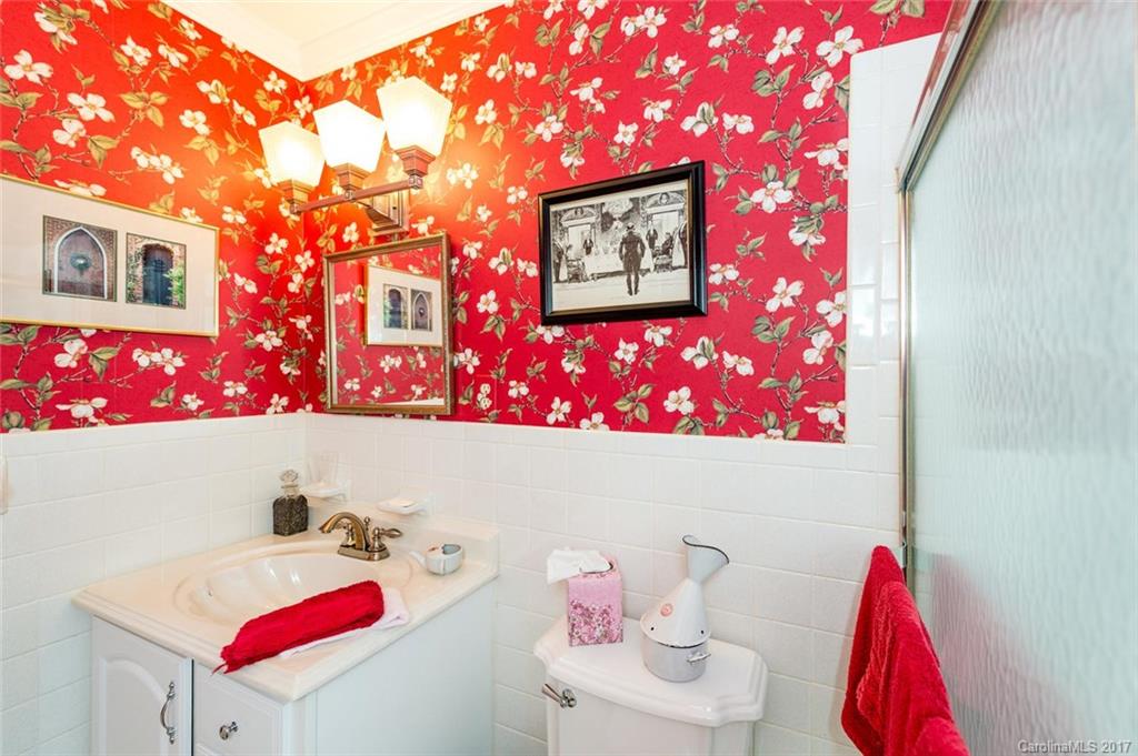 Flat Rock Manor - Residential