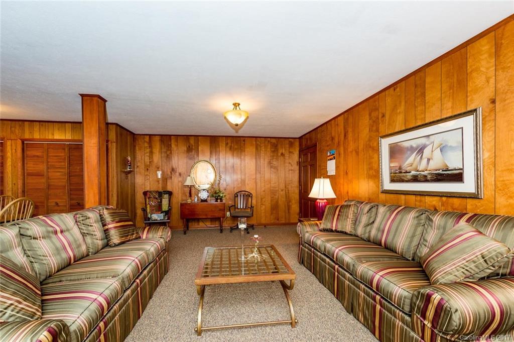 Flat Rock Manor - Residential