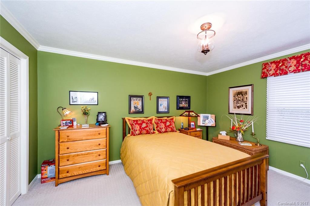 Flat Rock Manor - Residential