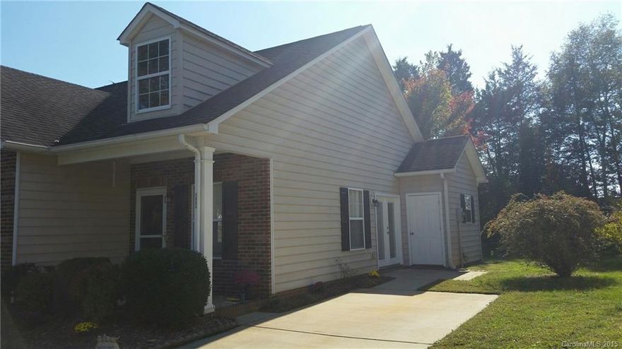 GREAT Home, Quiet and Well Maintained! This home offers 2 Full size BRs and 2 Full Baths which includes a "Walk-In-Shower" upgrade, new toilets, HVAC replaced in 2013, Refrigerator, Washer, Dryer and Window treatments convey. 
Excellent home for the price!