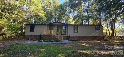 Photo of 127 Louise Drive, Mooresville, NC 28115 (MLS # 4432741)