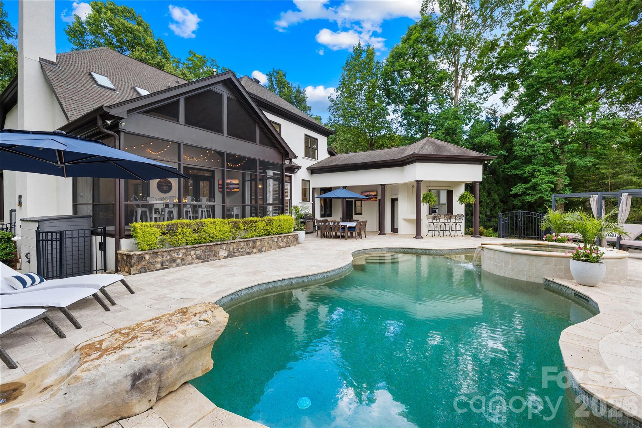 162 Dedham Loop