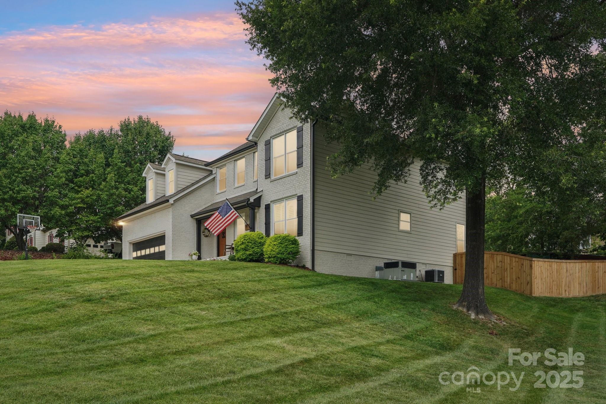 207 Spaniel Drive SE