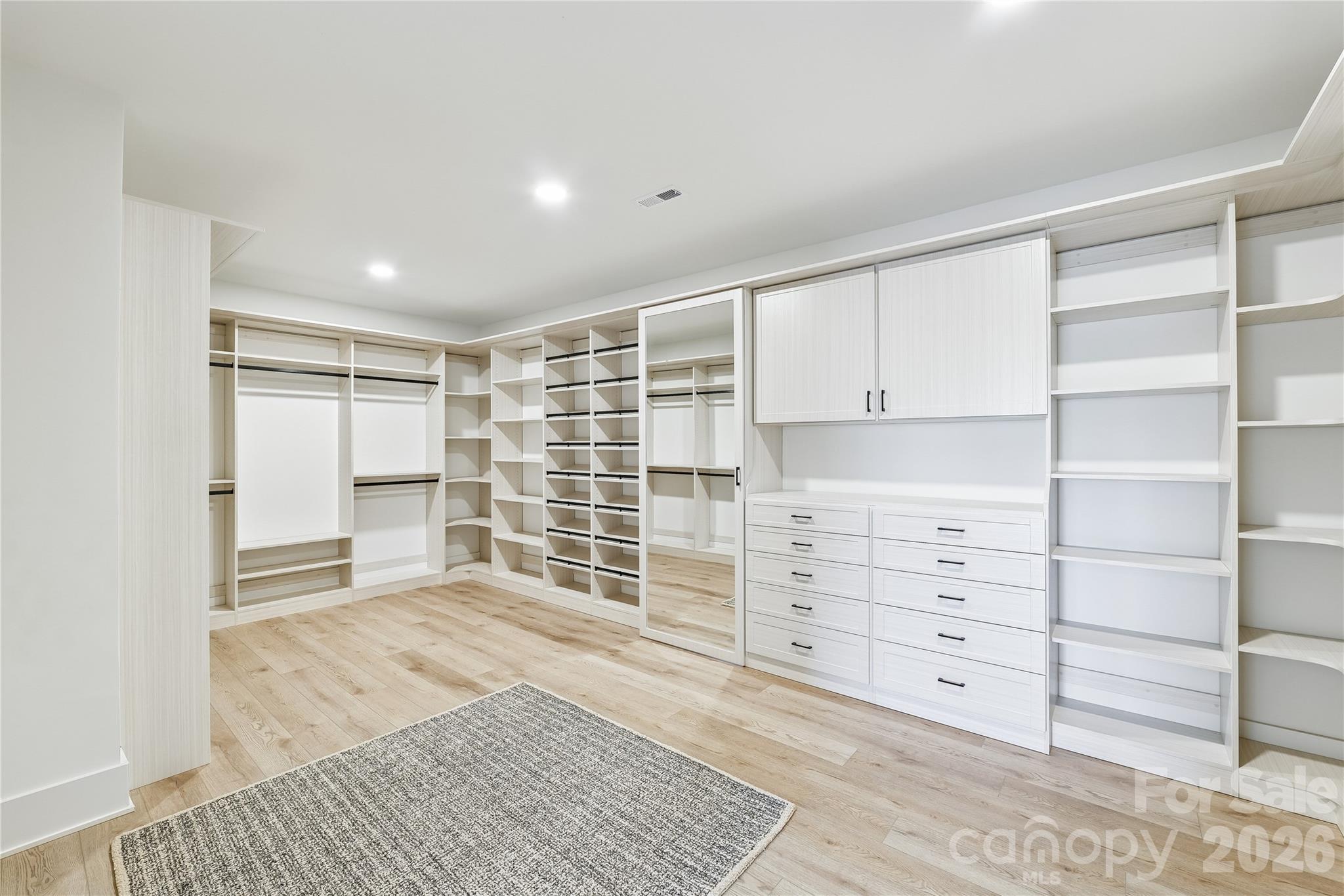 Luna Estates - Residential