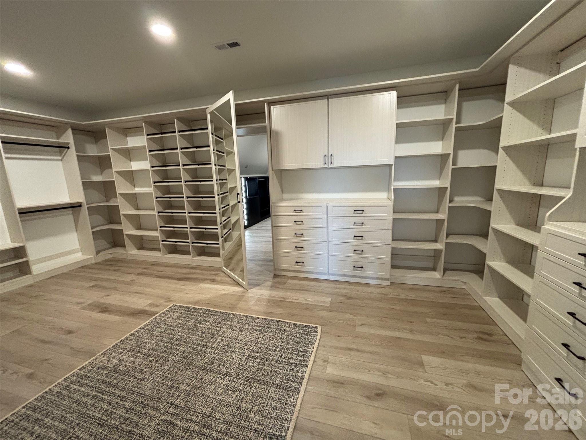 Luna Estates - Residential