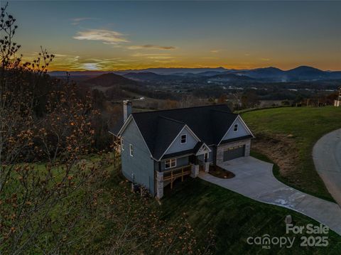 A home in Hendersonville