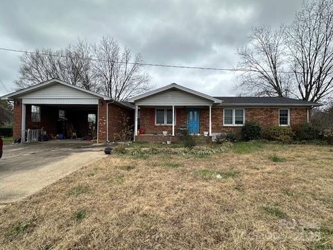 Photo of 213 Mount Sinai Church Road, Shelby, NC 28152 (MLS # 4324840)