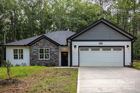 813 Montreat Drive Dallas NC 28034