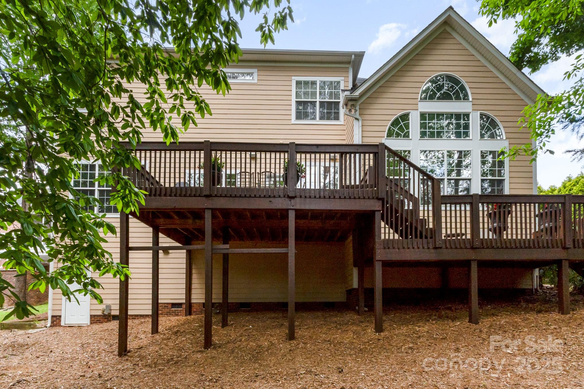 Lake Shore - Residential