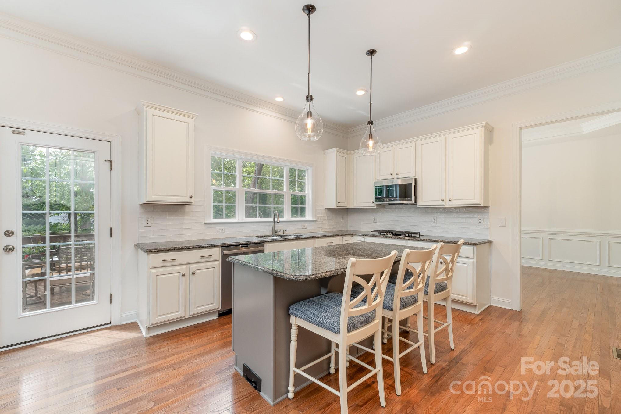 Lake Shore - Residential