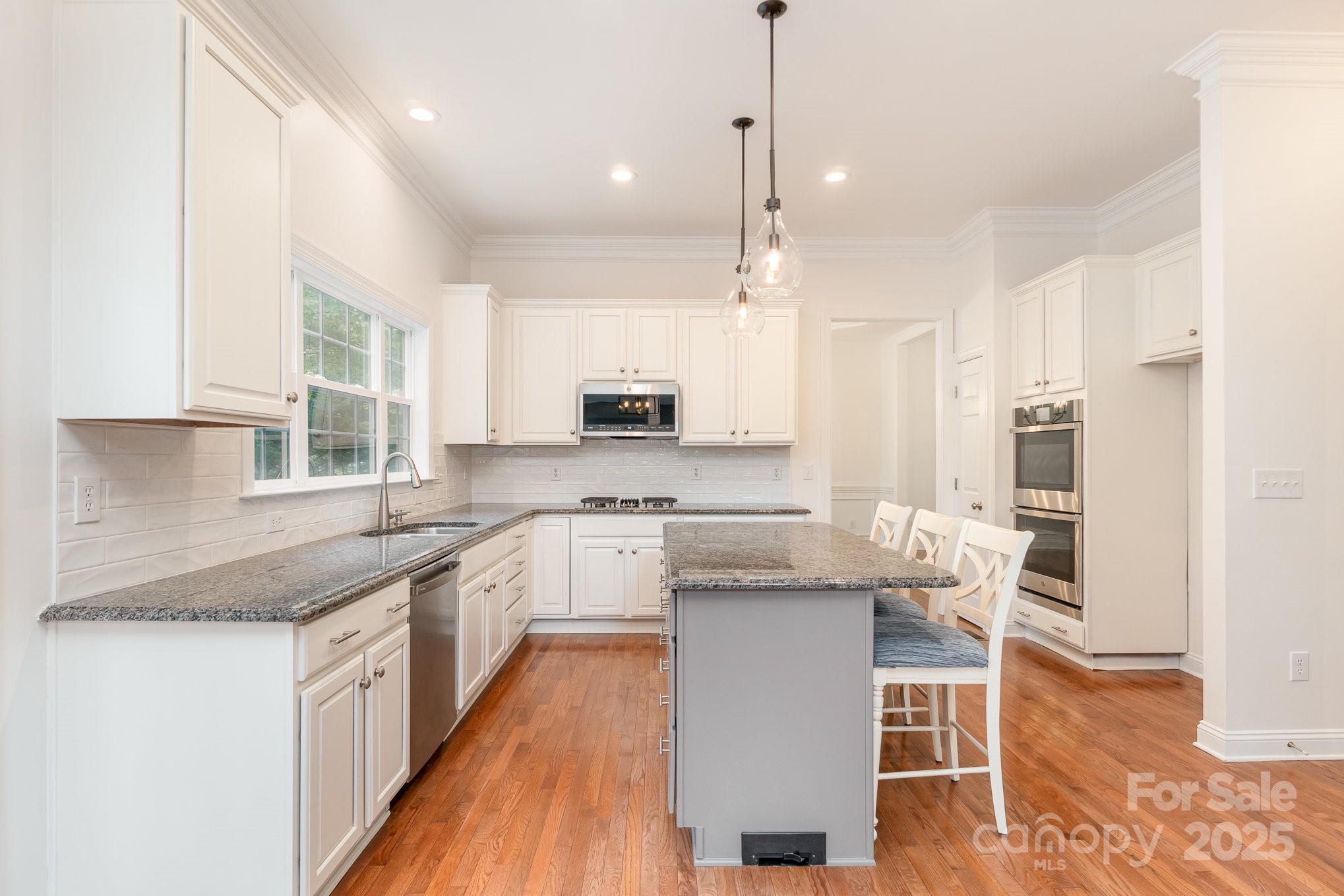 Lake Shore - Residential