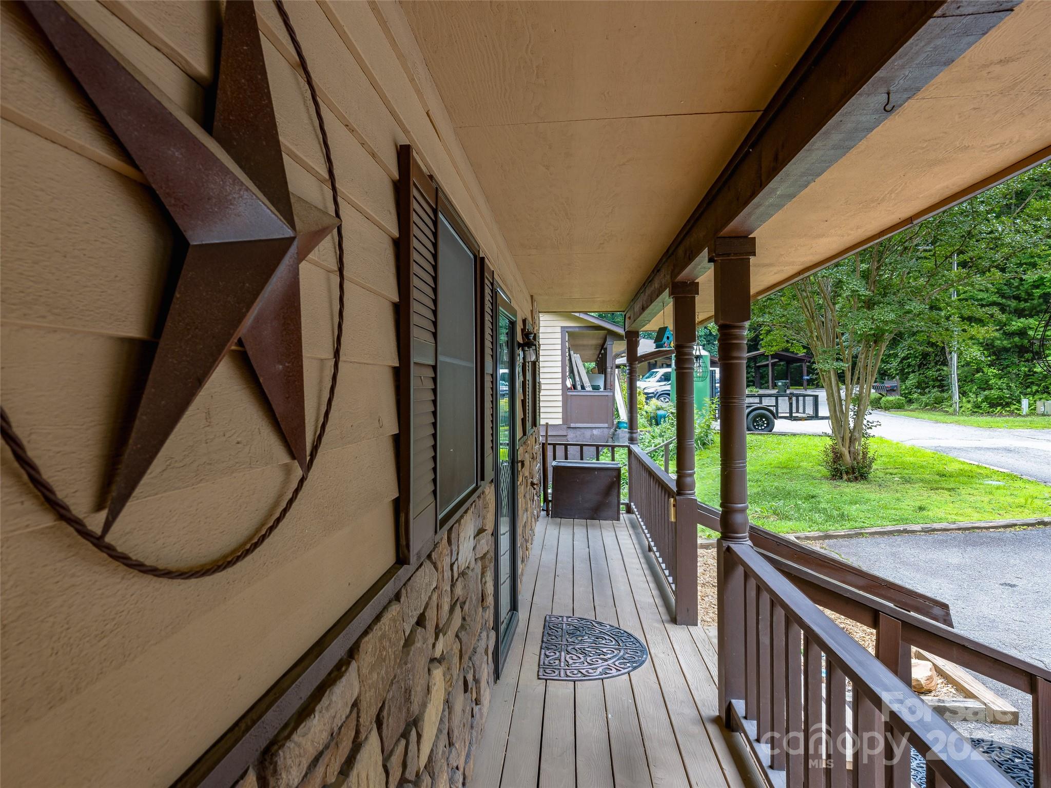 128 View De Lake Drive