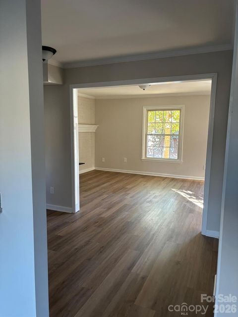 2231 Rexford Road B Charlotte NC 28211