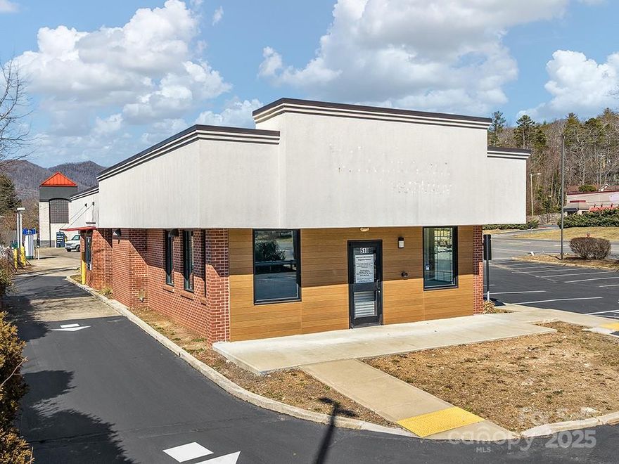 Drive thru space at signalized corner!  This former Walgreens has the potential for any business needing a drive thru; a bank, restaurant, pharmacy, or other services.  Daily trips to this property are driven by the adjacent 113,000 square foot Ingles grocery store. The property offers superb visibility with signage available on the front of the building and a large pylon sign.  Abundant parking is available with 23 spaces. No Tobacco, Vape, or Convenience store