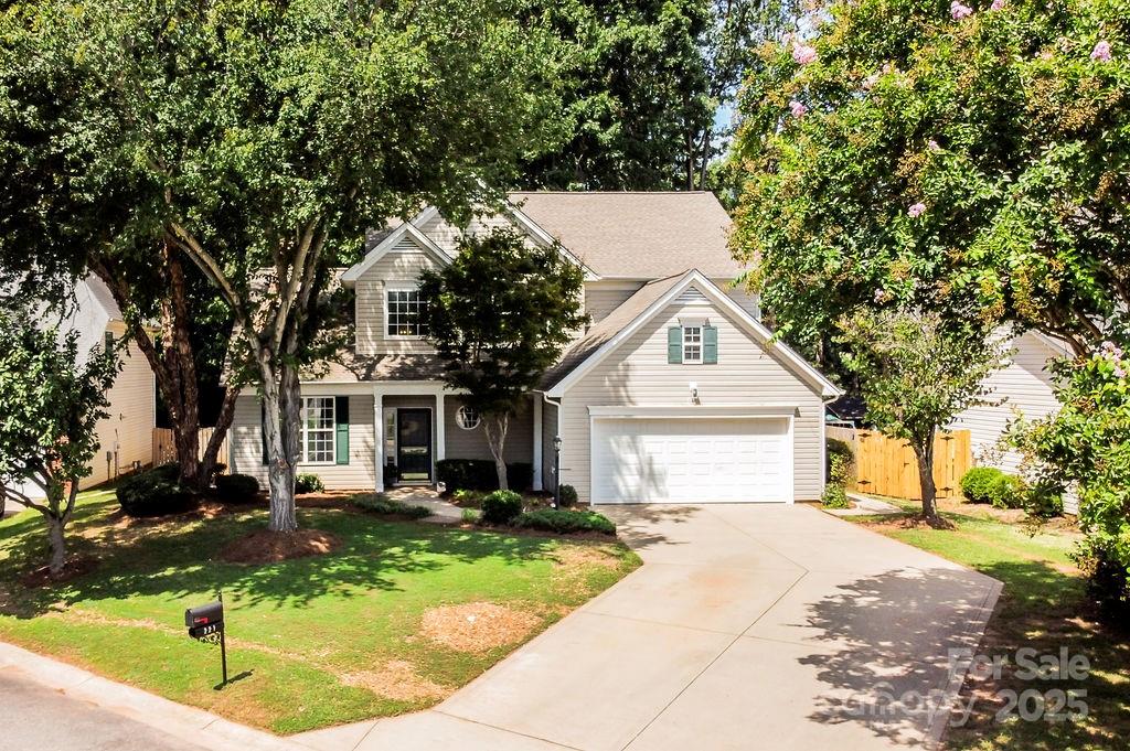 221 Glenmoor Court