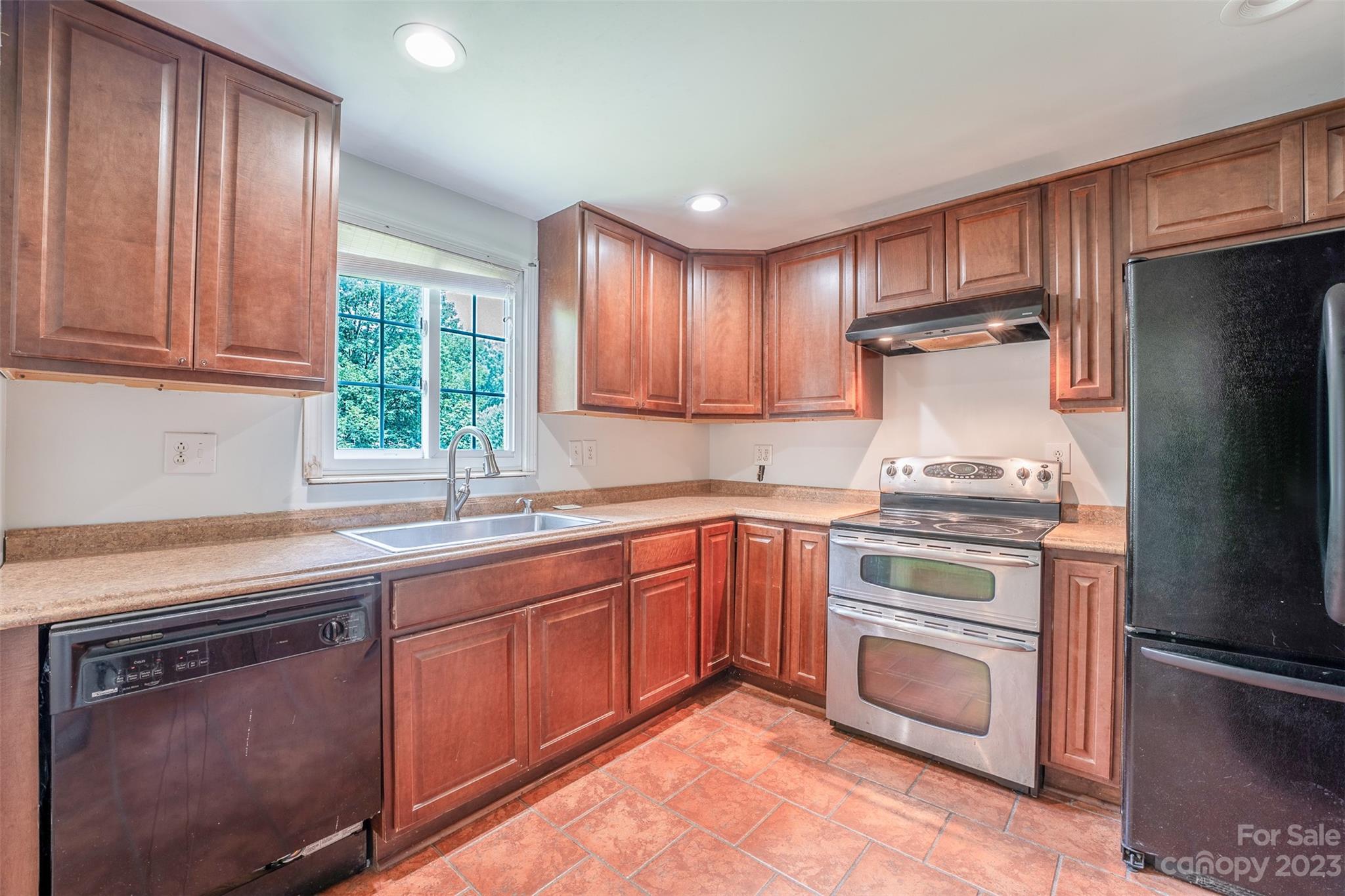 Berkshire On Lawyer - Residential