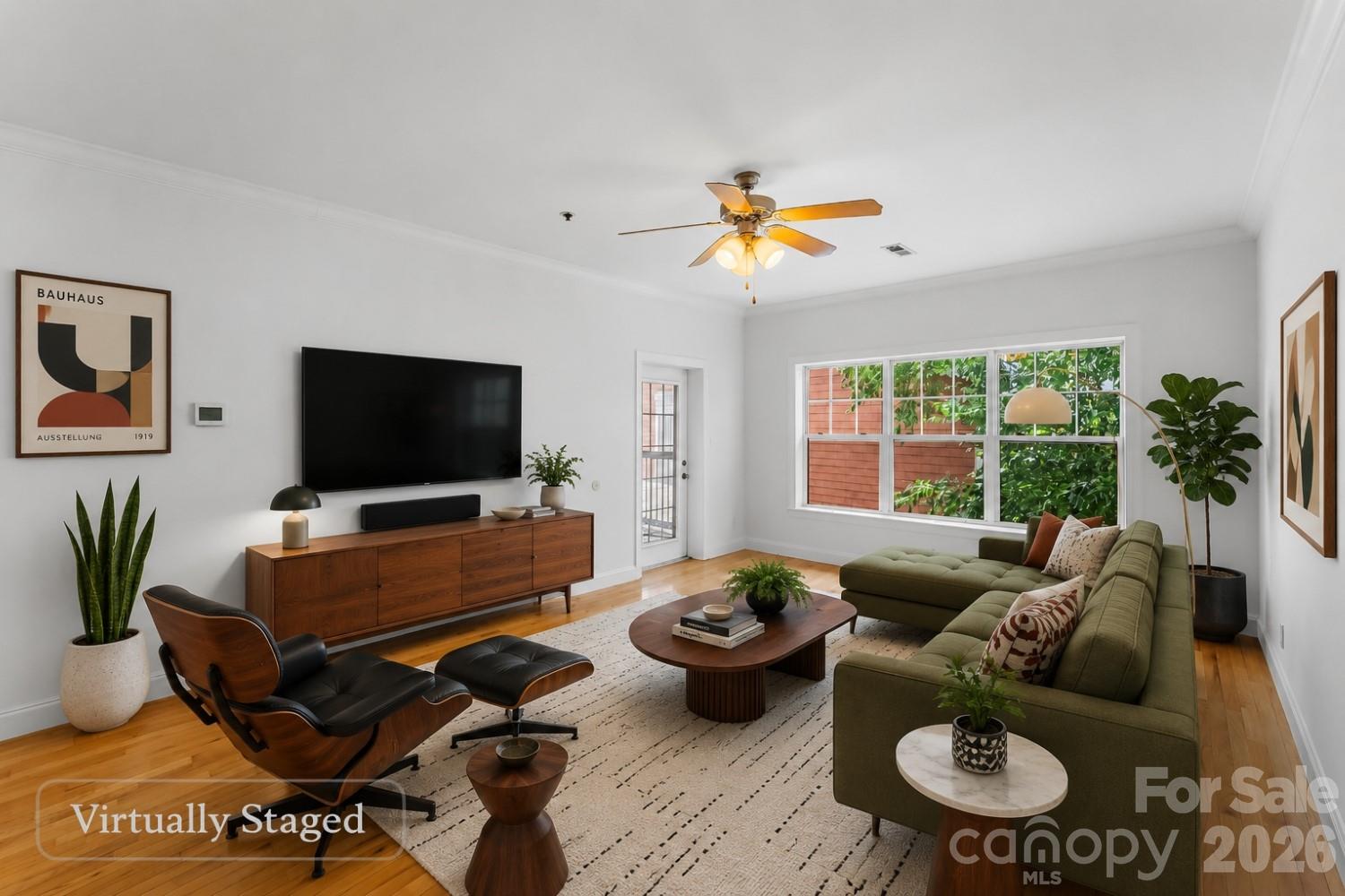 125 S Lexington Avenue 303